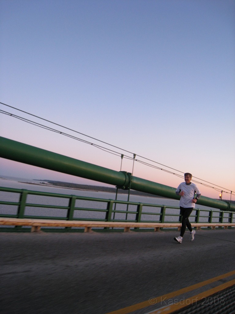 Mackinaw Bridge Race 2008-05 0071.jpg - Good Bye! See you at the finish line. . . . I hope!